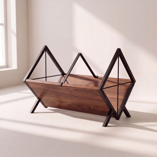 Étagère de rangement pour vinyles vide : caisson en bois encadré de losanges en métal noir mat